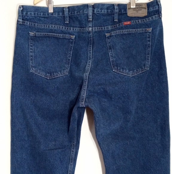 Wrangler Classic Blue Denim Jeans - Picture 3 of 5